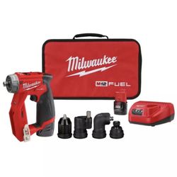 Milwaukee Drill Kit