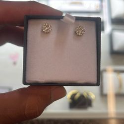 10k Diamond Earrings 