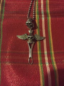 Skull/Cross Pendant