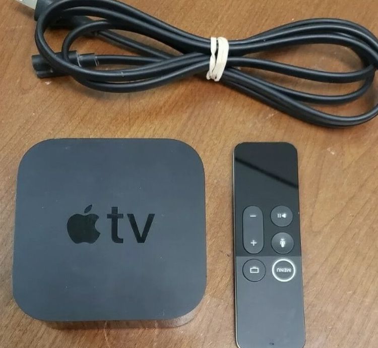 AppleTV 4th 5th Generation 4k 32GB + SIRI Remote (Like New)