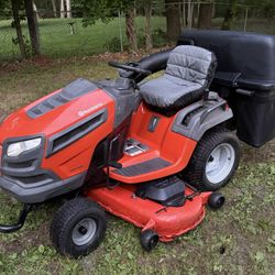 Husqvarna LGT2654 Lawn Mover With Triple Baggers 