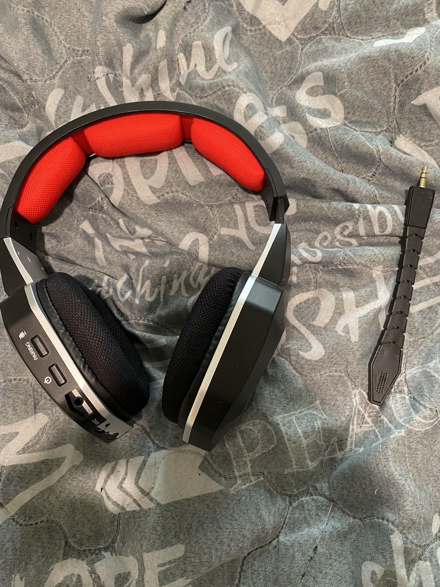 HUHD Wireless Headset Barely Used
