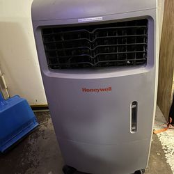 Honeywell Portable Swamp Cooler 