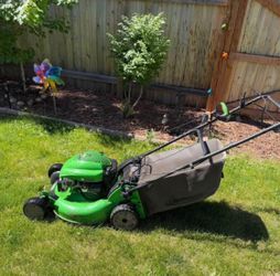 Self propelled lawnmower