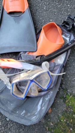 Snorkel Set with Fins, Mask, and Bag
