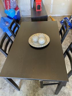 Dining room table with 4 chairs