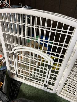 Chewy Adjustable Dog Crate 