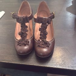 Miss Albright Size 38/8  Brown Hills