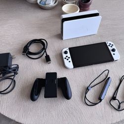 Nintendo Switch OLED (white)