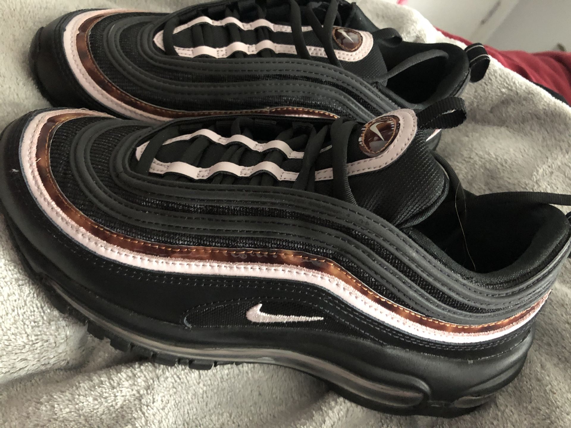 Shoes , Women Shoes , Girl Shoes , Nike , Jordan’s , Girl Nike , Girl Jordan , Women Jordan’s