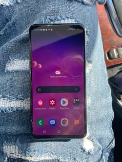 Samsung Galaxy s10e 128gb unlocked (few cracks bottom left)