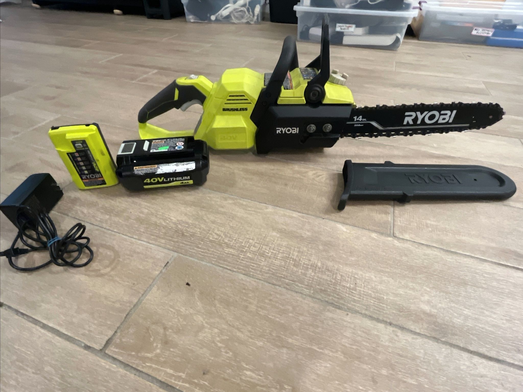 Ryobi Cordless Chainsaw 14 in. with 40v Battery
