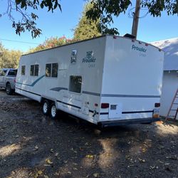 Prowler Rv - 28ft 