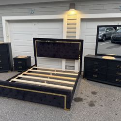 King Size Luxury Bedroom Set!  🖤💛