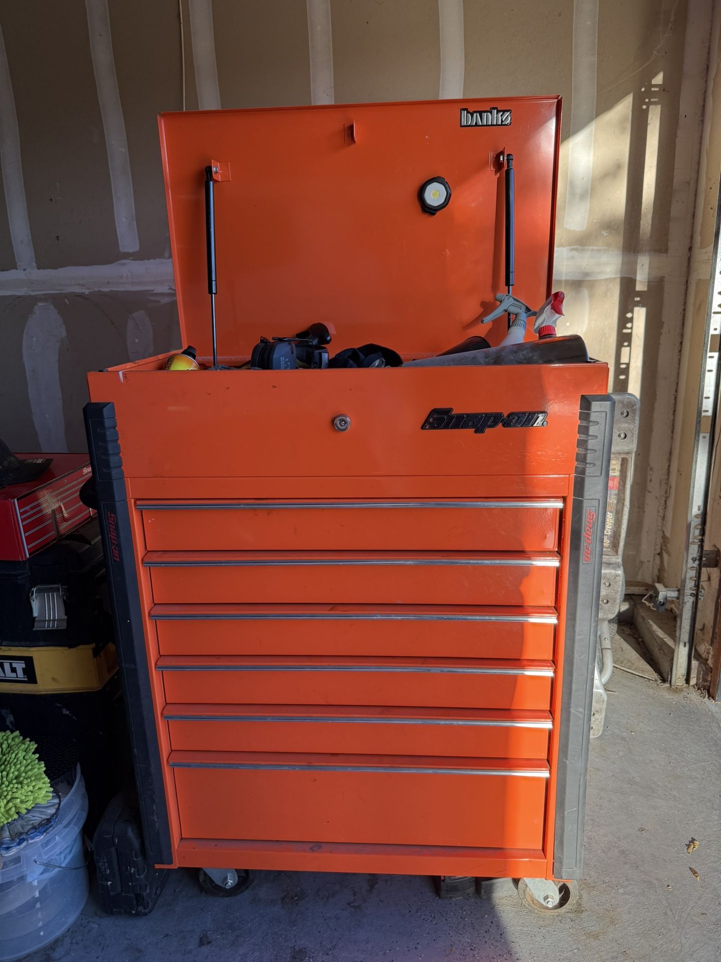 Snap on tool box