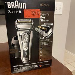 Electric Shaver - Brand New