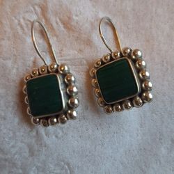  Marked 925 Sterling Silver Earrings With Green Color Gemstone 