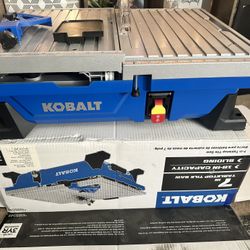 Kobalt 6-Amp 7-in-Blade Corded Wet Tabletop Sliding Table Tile Saw