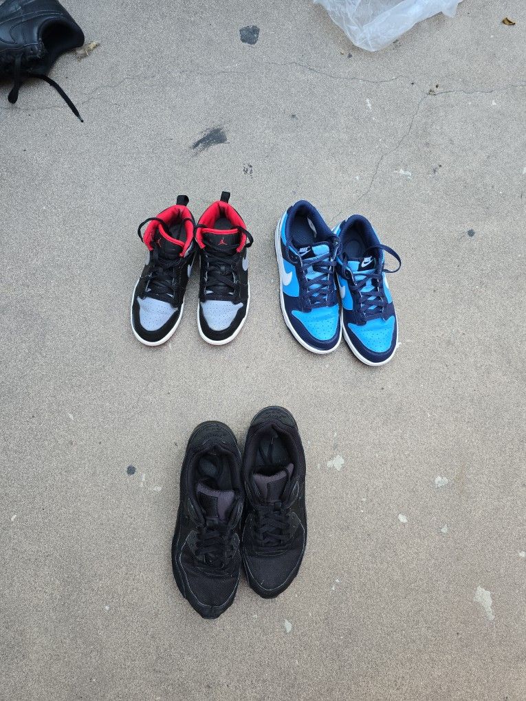Nike Shoes For Sale Read Description