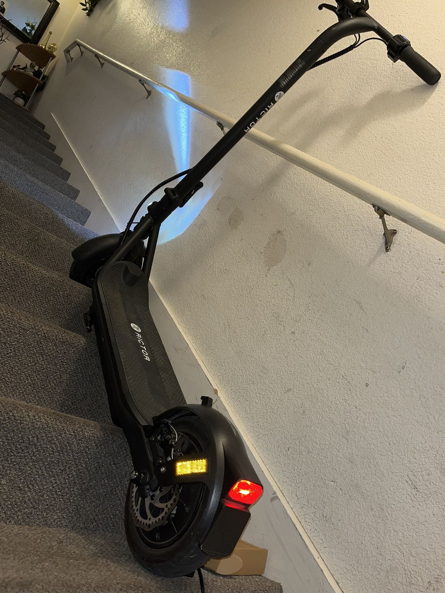 RICTOR ELECTRIC SCOOTER Urban-Aero M16