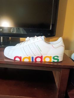 Shell-Toe Adidas 