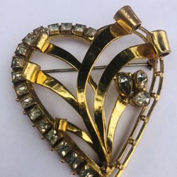 Vintage Gold Tone Large Heart Shape Brooch Pin 3 inch By 2 inch Rhinestones