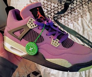 Jordan 4s