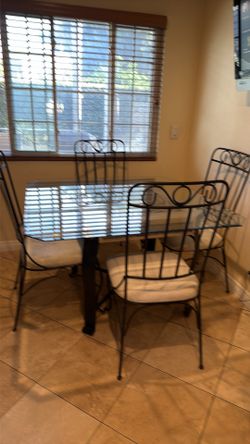 Iron Dinning set 4 chairs , plus table
