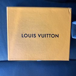 Men’s LV wallet