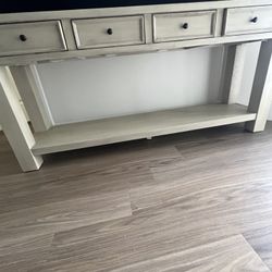 TV stand 