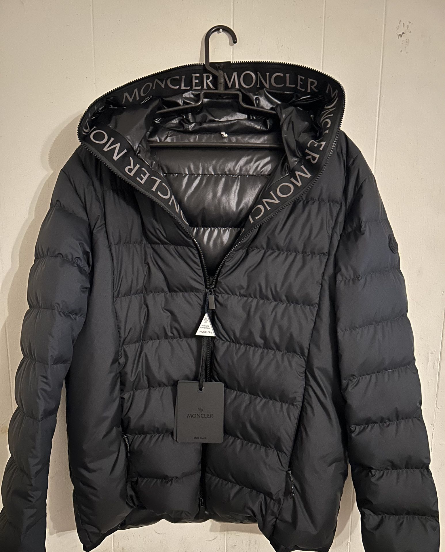 Moncler Puffer Jacket 
