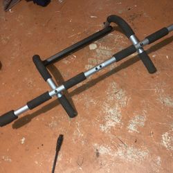 Pull Up Bar 