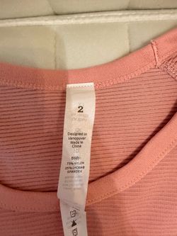 2 Lulu tops