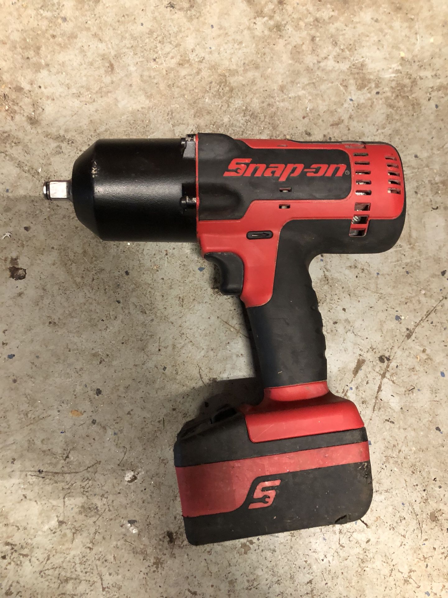 Snap on half inch impact with three batteries no charger