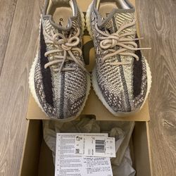 Yeezy Boost 350, Size 5 1/2 -Zyon