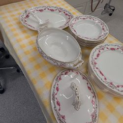 Antique John Maddock & Sons Royal Vitreous 20-Piece China Set - England - $325 OBO