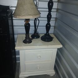 End Table And Lamps