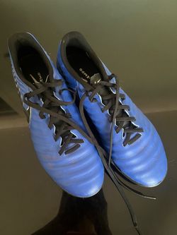 Nike Tiempo soccer cleats in good condition. Nike Tiempo Soccer Cleats size 10