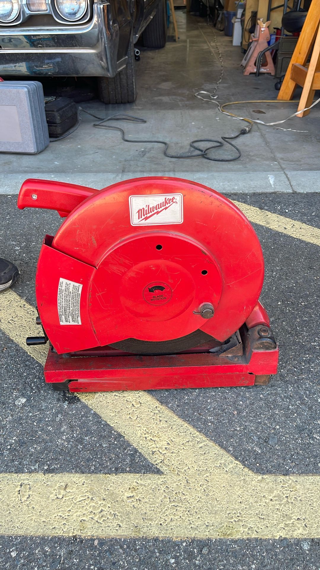 Milwaukee Heavy Duty 14 Inch Abrasive Cut-Off Machine