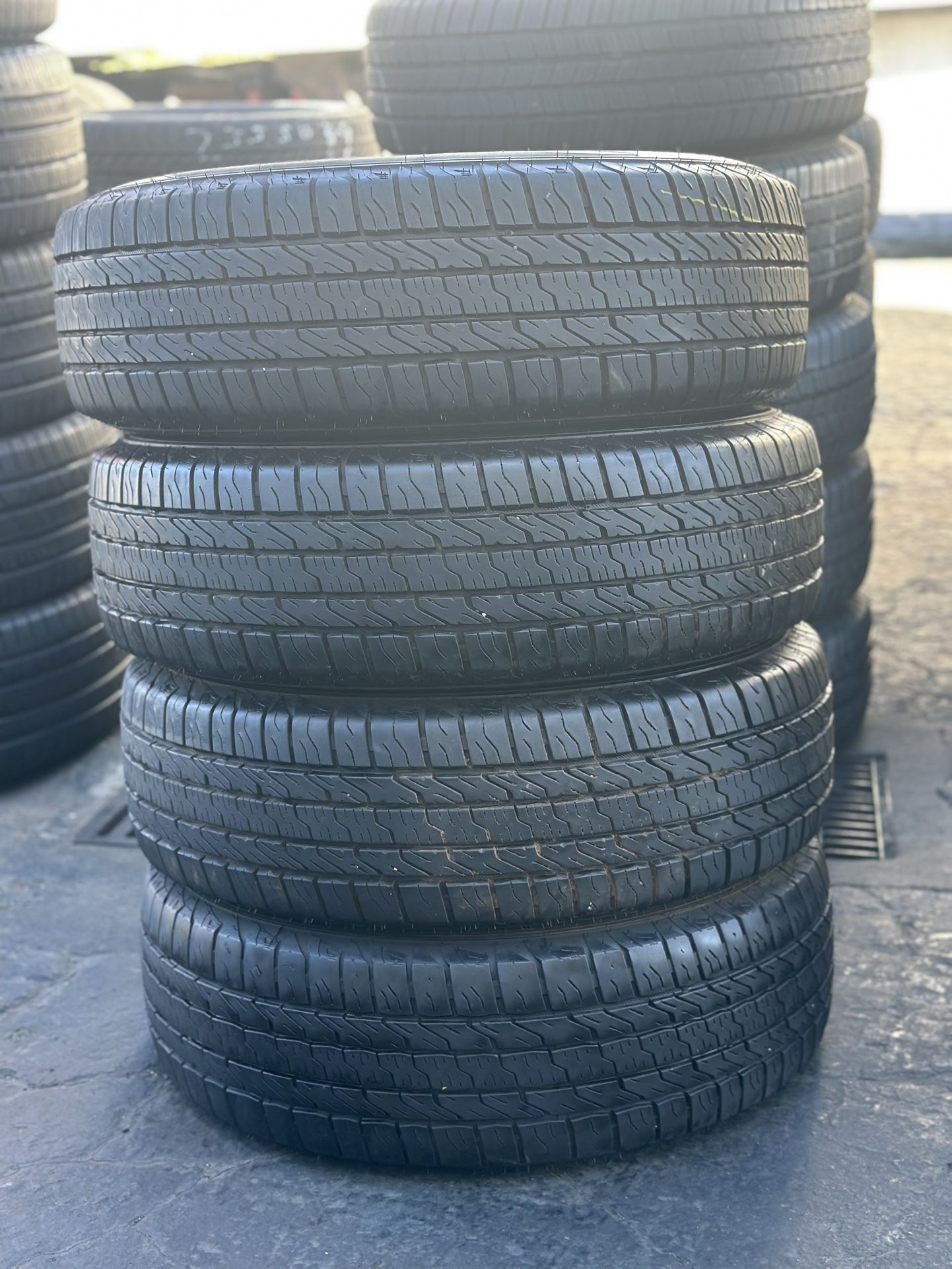 SET OF TIRE 235 75 15 CORSA 85% LIFE