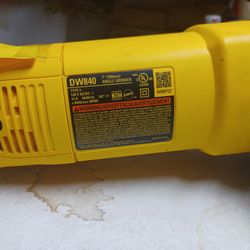 DEWALT  7'' ANGLE GRINDER