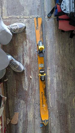 Kids skiis