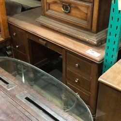 7-Drawer Wooden Desk