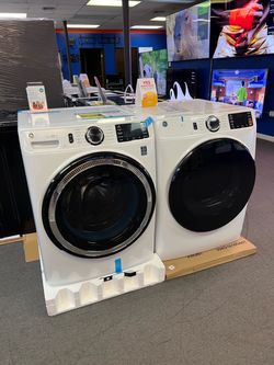 GE WHITE WASHER AND DRYER SET