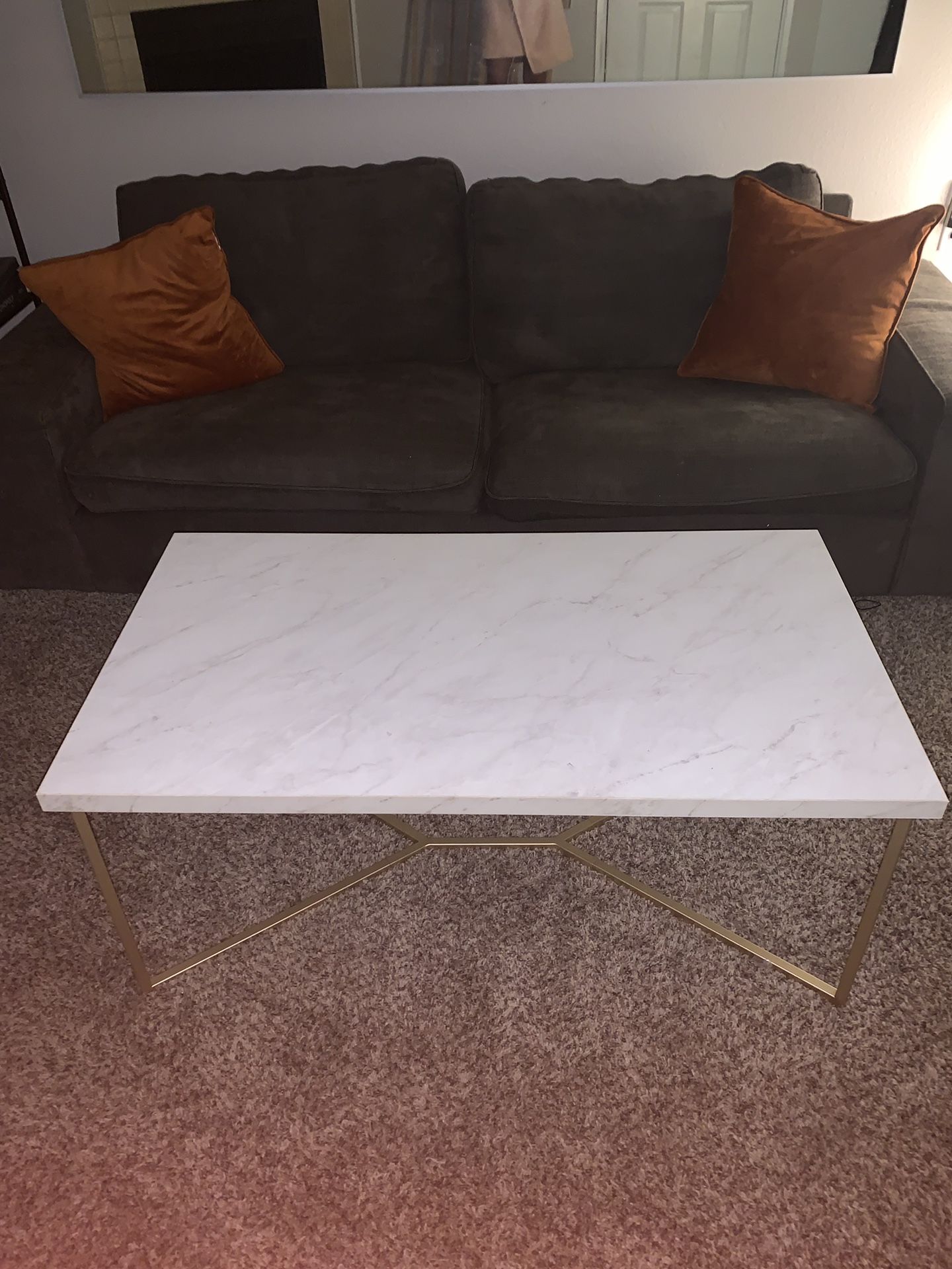 White/Gold Marble Coffee Table or Kitchen Table