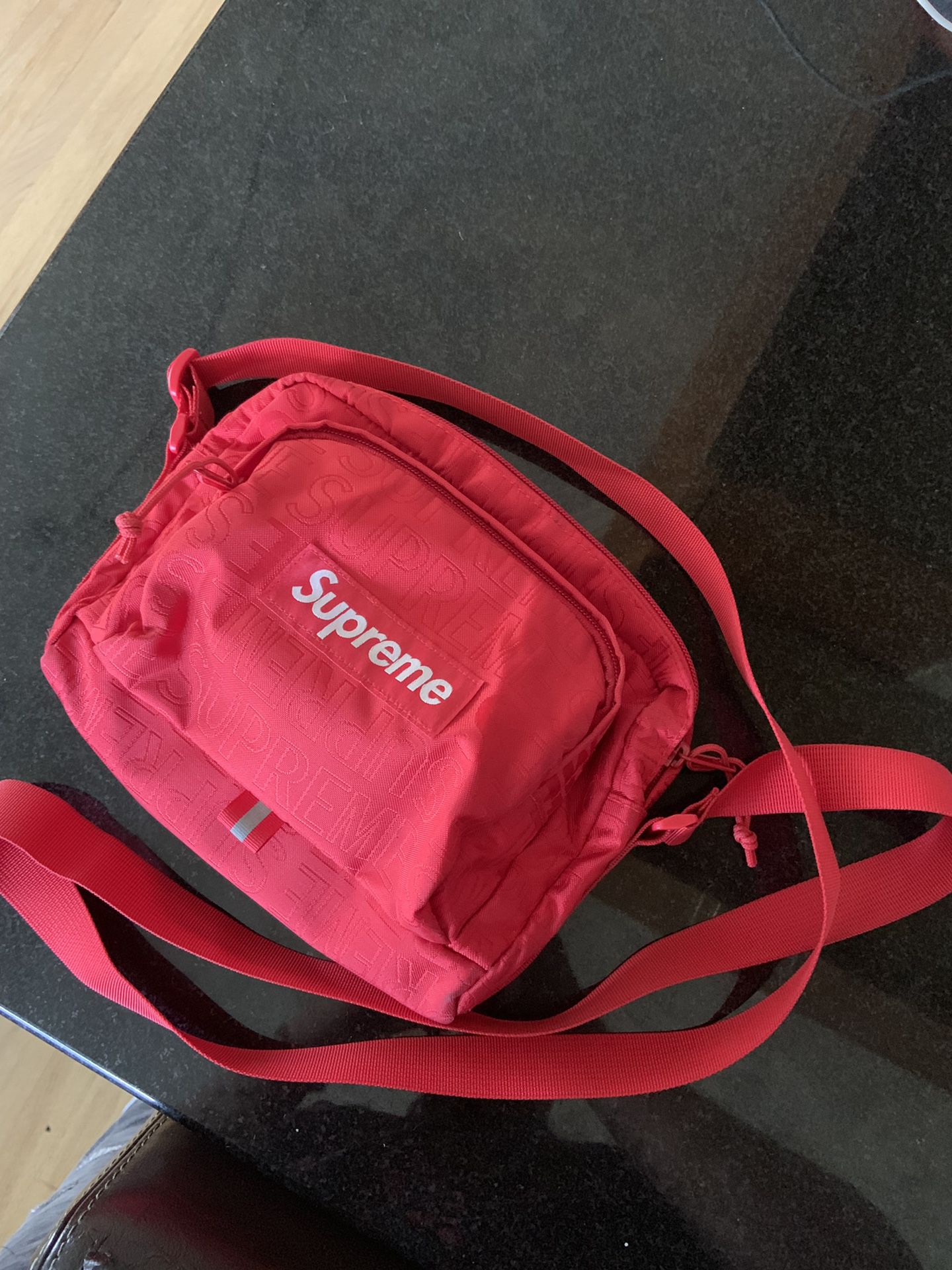 SS19 Supreme Shoulder Bag Red