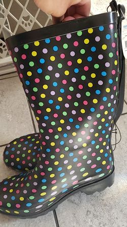 New rain boots size 8