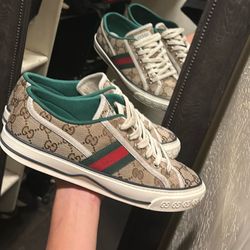 Gucci Shoes 
