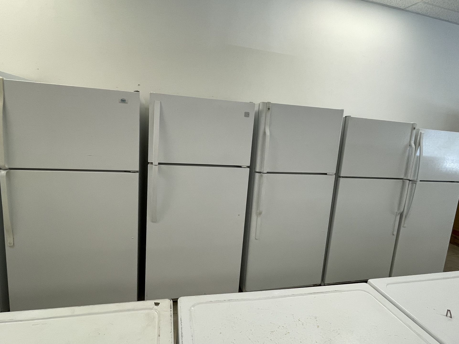 White Fridge / Neveras Top And Bottom 28-30-32 Inches