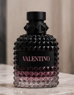 Valentino Born in Roma Uomo Cologne